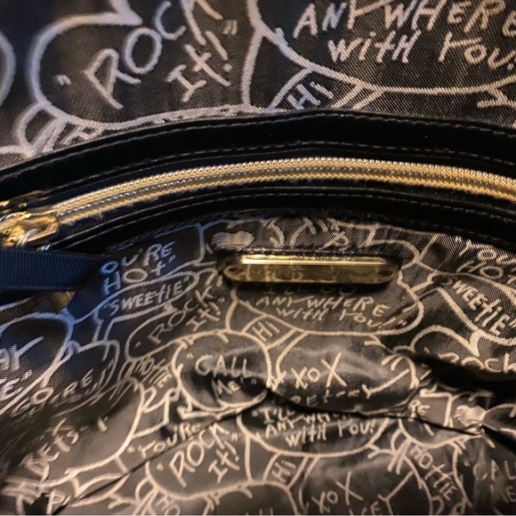 Betsey Johnson Barbie pink quilted hearts bag with gold chain straps. - Picture 11 of 12